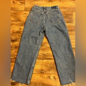 Abercrombie & Fitch The loose high-rise denim jeans curve love!!